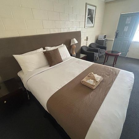 Warren Motor Inn Luaran gambar